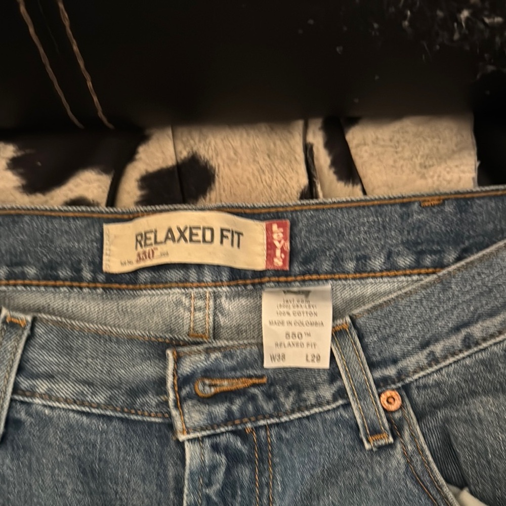 Levi's Relaxed Fit Denim Jeans (Almost New)